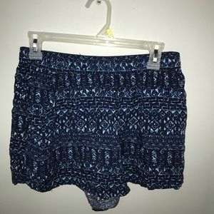Blue detailed parachute shorts from H&M